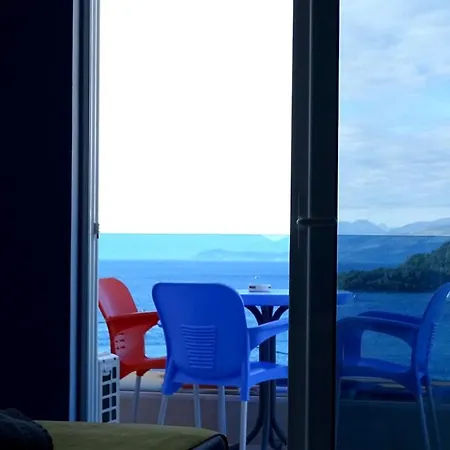 De Luna 4*