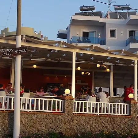 Hotel De Luna 4*