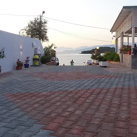 De Luna 4*
